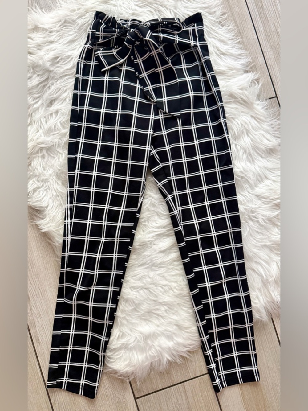Black & White Tie-Waist Straight leg Pants